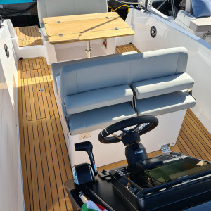 vente bateau cannes-zodiac antibes-bombard mandelieu la napoule-aka marine cannes la bocca-bateaux a vendre le cannet-reparation bateau vallauris-bateau d occasion mougins-bateau theoule sur mer