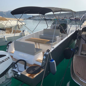 vente bateau cannes-zodiac antibes-bombard mandelieu la napoule-aka marine cannes la bocca-bateaux a vendre le cannet-reparation bateau vallauris-bateau d occasion mougins-bateau theoule sur mer